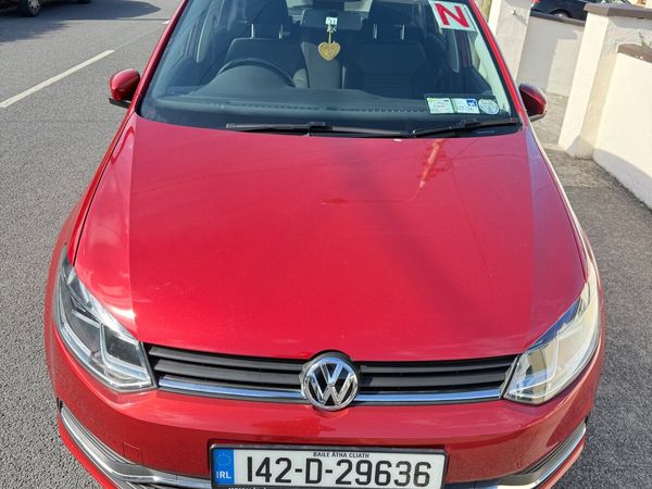 Volkswagen Polo Hatchback, Petrol, 2014, Red