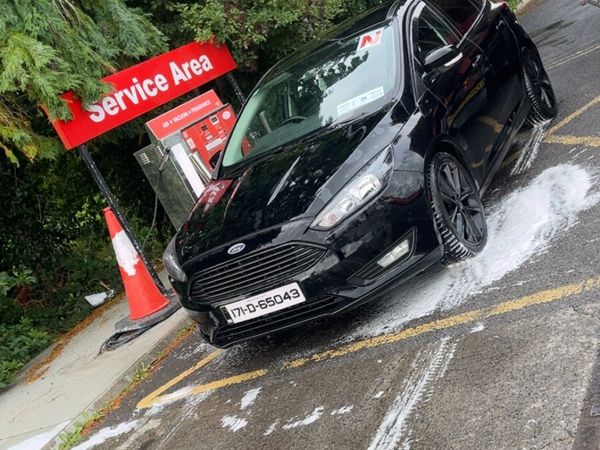 Ford Focus Hatchback, Diesel, 2017, Black