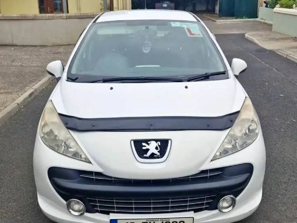 Peugeot 207 Hatchback, Diesel, 2010, White