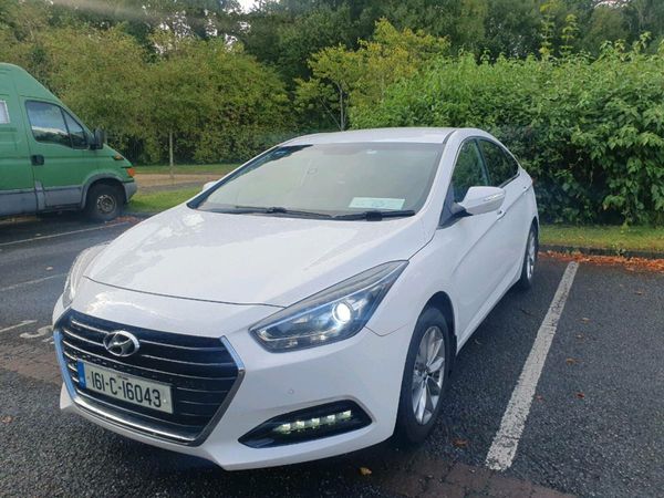 Hyundai i40 Saloon, Diesel, 2016, White