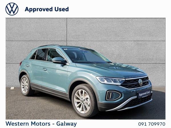 Volkswagen T-Roc SUV, Petrol, 2025, Blue
