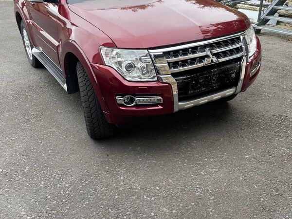 Mitsubishi Pajero SUV, Diesel, 2016, Red