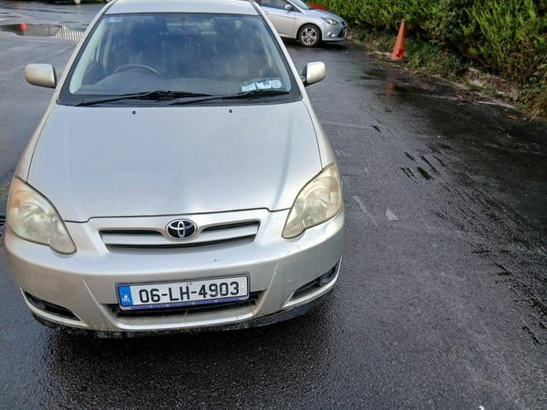 Toyota Corolla Hatchback, Petrol, 2006, Silver