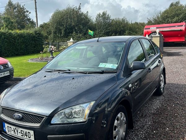 Ford Focus Hatchback, Petrol, 2007, Grey
