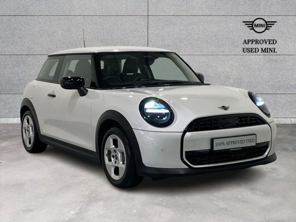 Mini Cooper Hatchback, Petrol, 2025, White