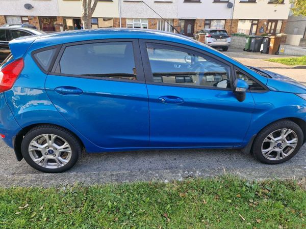 Ford Fiesta Hatchback, Petrol, 2013, Blue