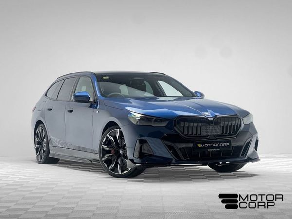 BMW 5-Series Estate, Hybrid, 2025, Blue