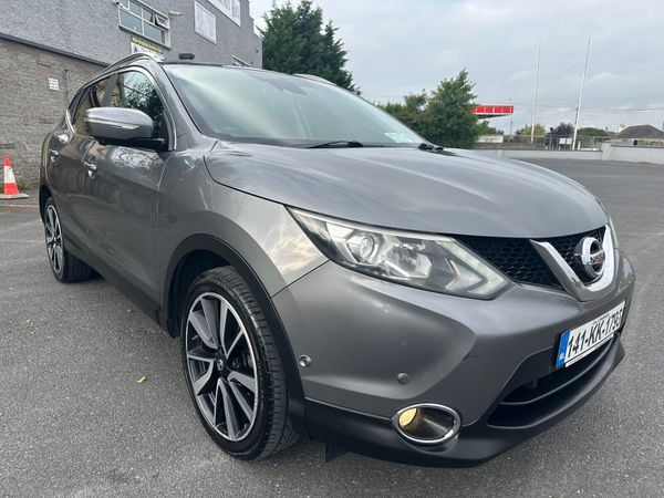 Nissan Qashqai Hatchback, Diesel, 2014, Grey
