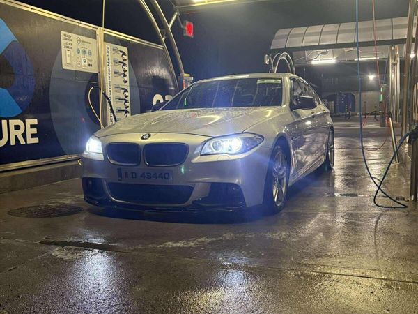 BMW 5-Series Saloon, Diesel, 2011, Silver