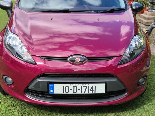 Ford Fiesta Hatchback, Petrol, 2010, Red