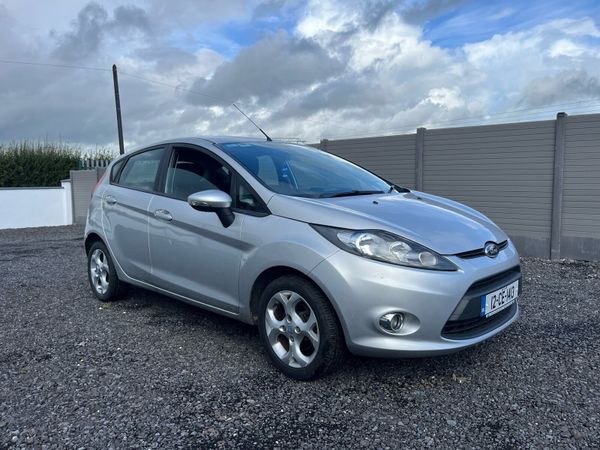 Ford Fiesta Hatchback, Petrol, 2012, Silver