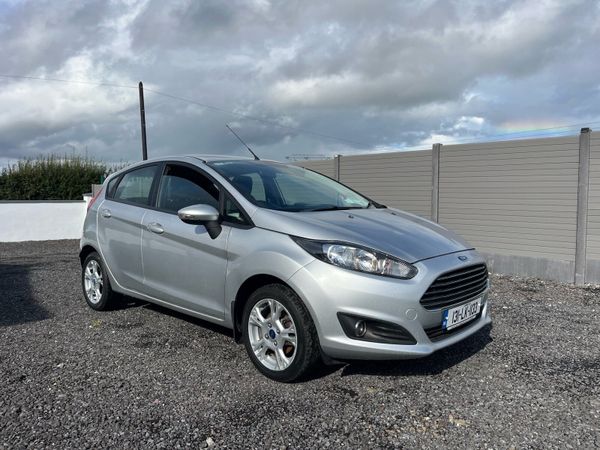Ford Fiesta Hatchback, Petrol, 2013, Silver