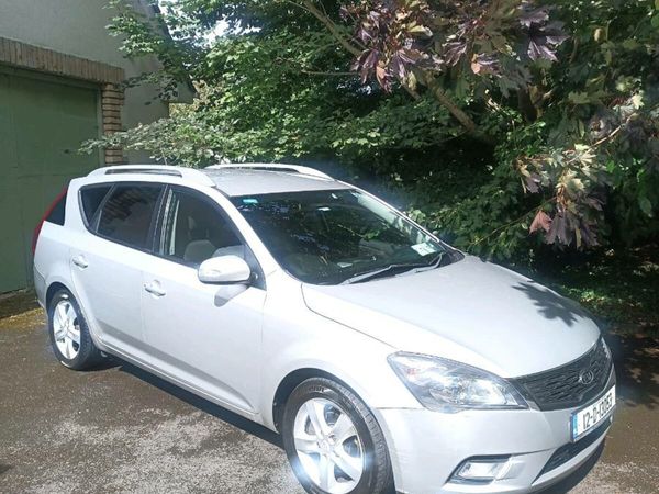Kia Ceed MPV, Diesel, 2012, Silver