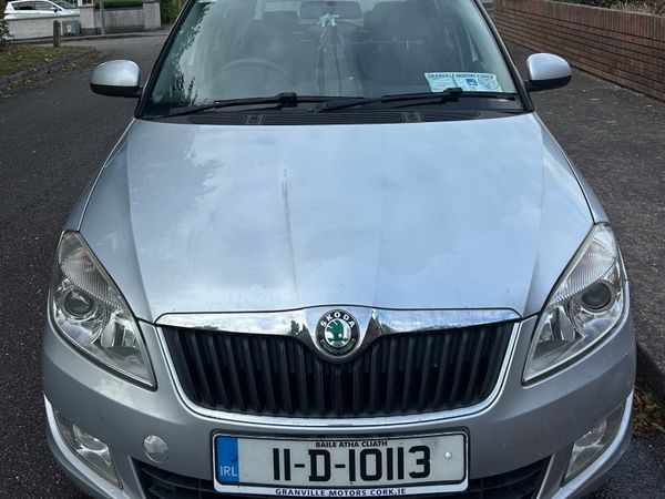 Skoda Fabia Hatchback, Petrol, 2011, Silver