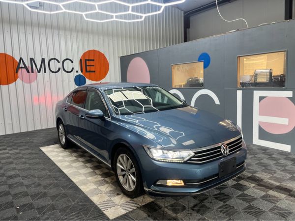 Volkswagen Passat Saloon, Petrol, 2017, Blue