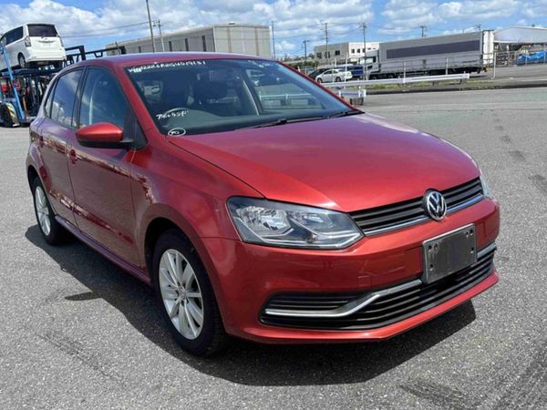 Volkswagen Polo Hatchback, Petrol, 2015, Red