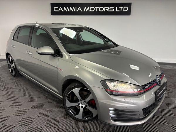 Volkswagen Golf Hatchback, Petrol, 2016, Silver