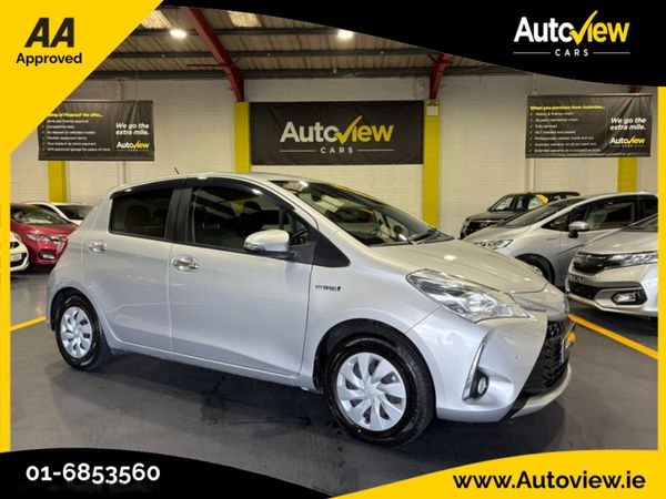 Toyota Yaris Hatchback, Petrol Hybrid, 2019, Silver