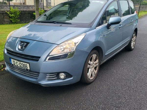 Peugeot 5008 MPV, Diesel, 2012, Blue