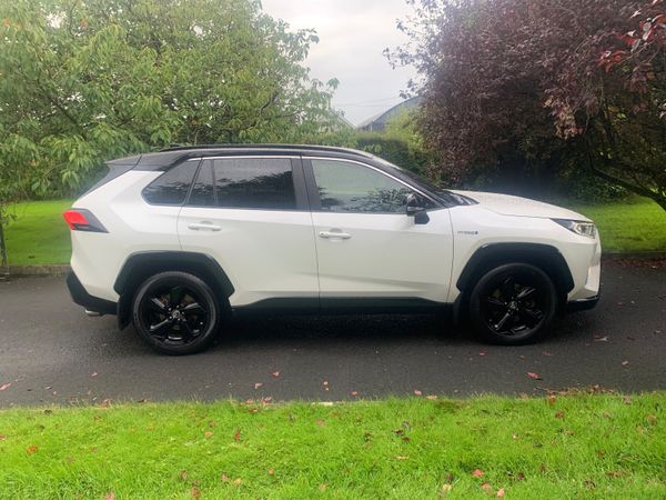 Toyota RAV4 SUV, Petrol Hybrid, 2019, White