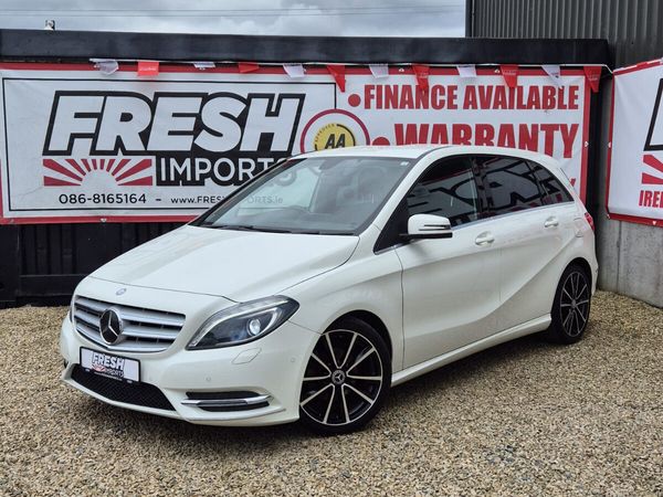 Mercedes-Benz B-Class MPV, Petrol, 2014, White