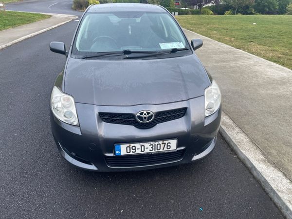 Toyota Auris Hatchback, Petrol, 2009, Grey