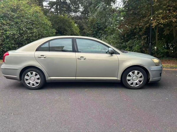 Toyota Avensis Hatchback, Diesel, 2009, Silver