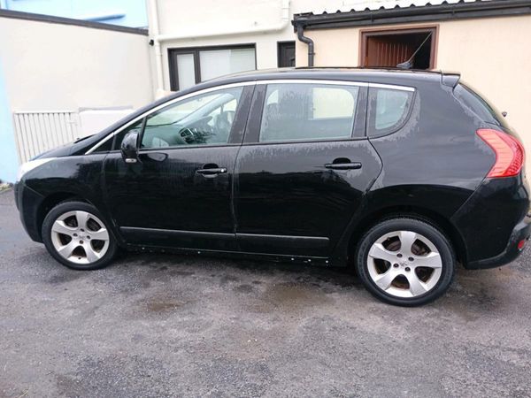 Peugeot 3008 MPV, Diesel, 2012, Black