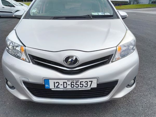 Toyota Vitz Hatchback, Petrol, 2012, Silver