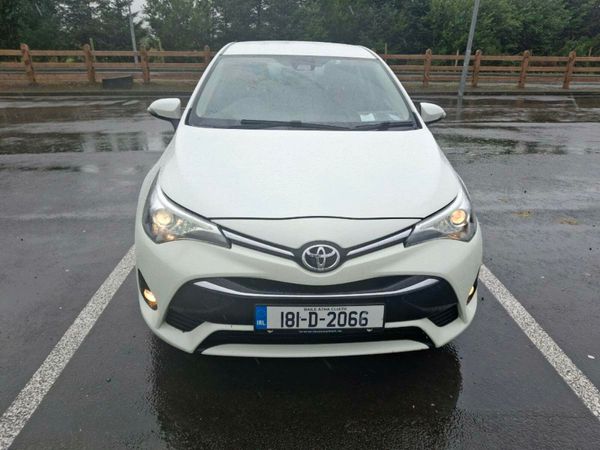 Toyota Avensis Saloon, Diesel, 2018, White