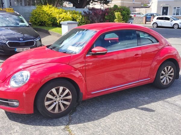 Volkswagen Beetle Hatchback, Diesel, 2014, Red