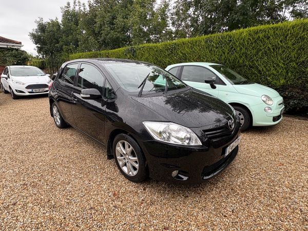 Toyota Auris Hatchback, Diesel, 2012, Black