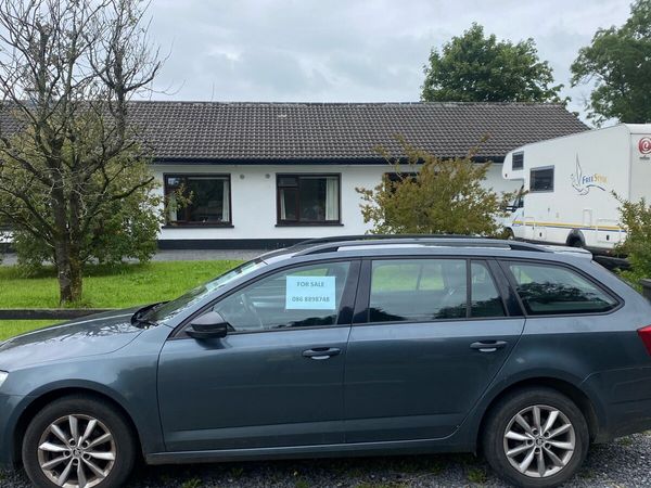 Skoda Octavia Estate, Diesel, 2015, Grey