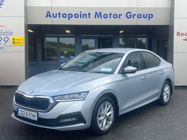 Skoda Octavia Estate, Diesel, 2022, Silver