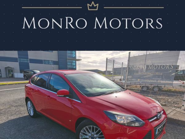 Ford Focus Hatchback, Petrol, 2014, Red