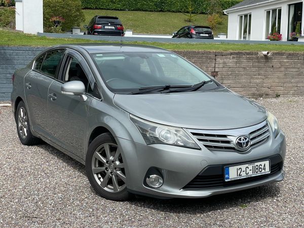 Toyota Avensis Saloon, Diesel, 2012, Grey