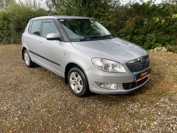 Skoda Fabia Hatchback, Diesel, 2011, Silver