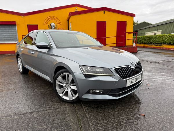 Skoda Superb Hatchback, Diesel, 2016, Grey