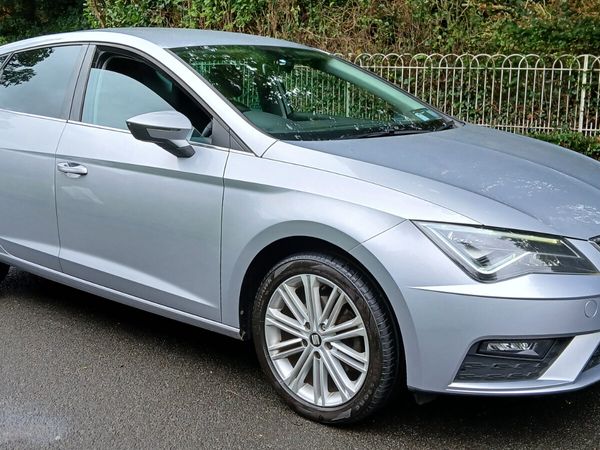 Volkswagen Golf Hatchback, Petrol, 2018, Silver
