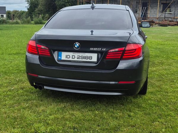 BMW 5-Series Saloon, Diesel, 2010, Grey