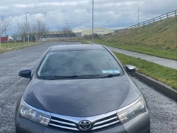 Toyota Corolla Saloon, Diesel, 2014, Grey