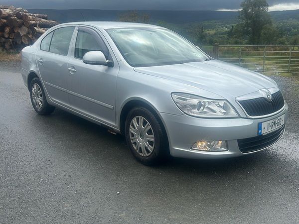 Skoda Octavia Saloon, Diesel, 2011, Silver