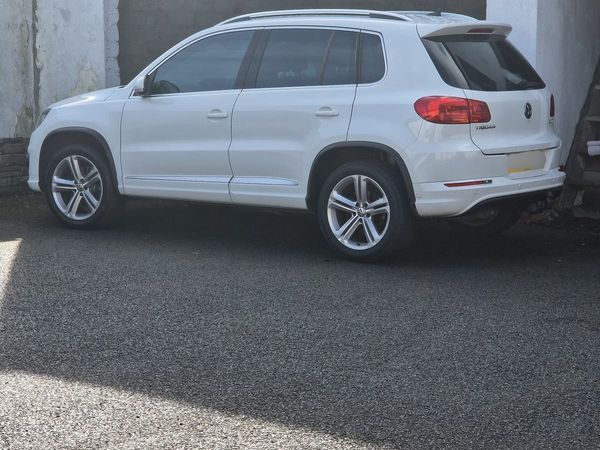 Volkswagen Tiguan SUV, Diesel, 2016, White
