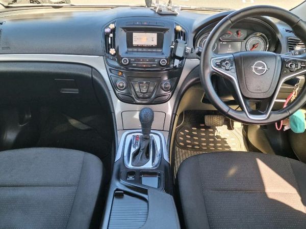 Opel Insignia Saloon, Diesel, 2016, Silver