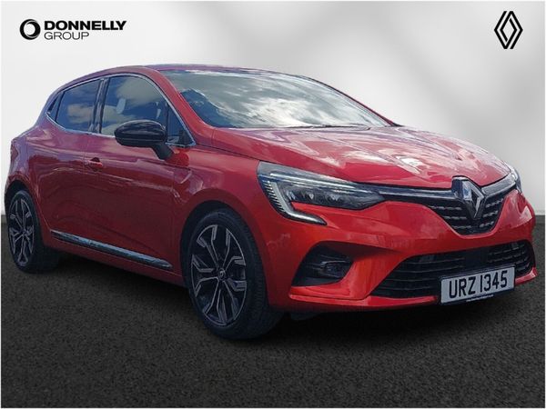 Renault Clio Hatchback, Petrol, 2022, Red