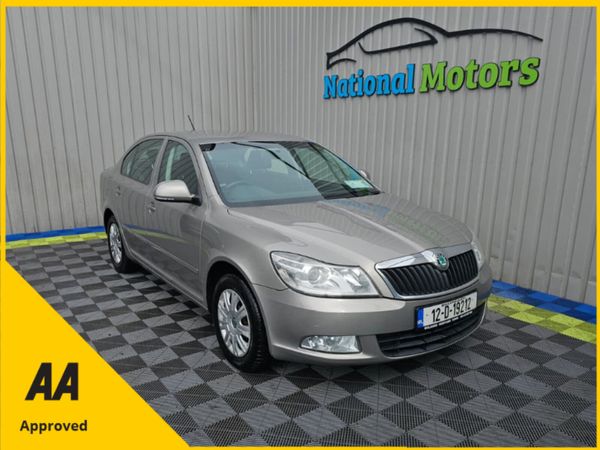 Skoda Octavia Saloon, Diesel, 2012, Beige