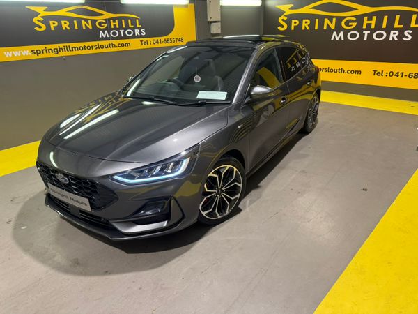 Ford Focus Hatchback, Diesel, 2024, Grey