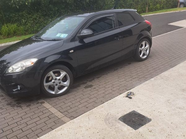Kia Ceed Hatchback, Petrol, 2008, Black