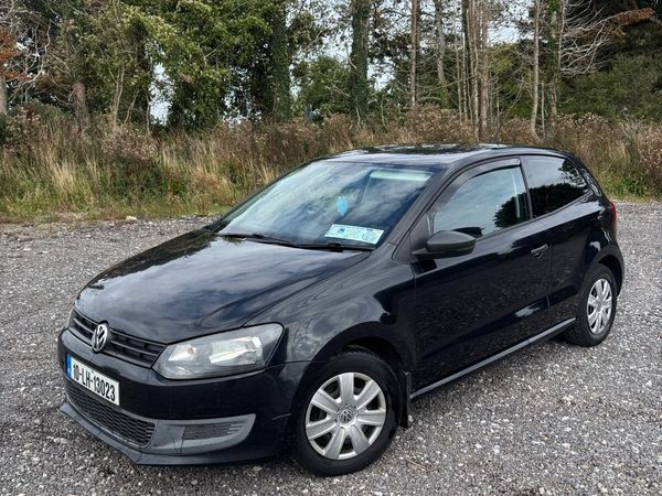Volkswagen Polo Hatchback, Petrol, 2010, Black