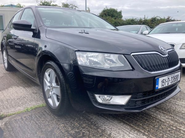 Skoda Octavia Saloon, Diesel, 2015, Black